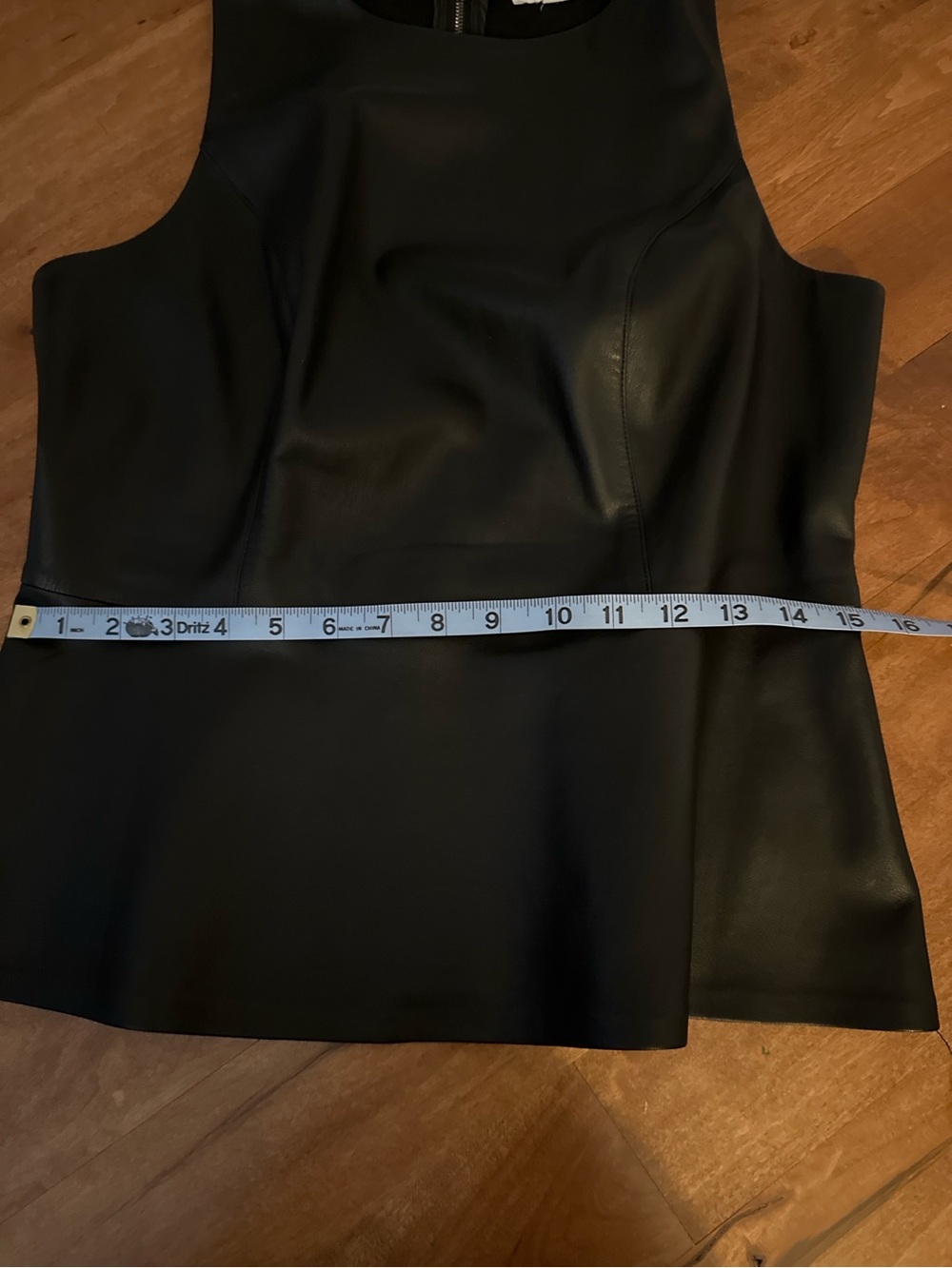 Bar III Black Faux Leather Peplum Top Sleeveless Size Large Like New - Picture 7 of 9